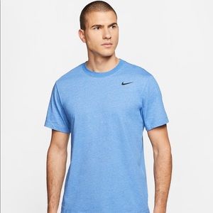 MOVING MAKE OFFER Nike dri fit training shirt blue